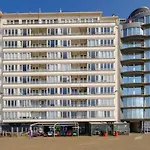Daire Lecomte - The Shoreline Beachhouse 77 Oostende